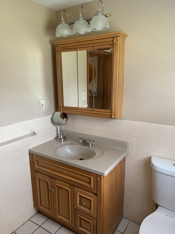 156 Eastview Ave, Somerset, MA Photo #24