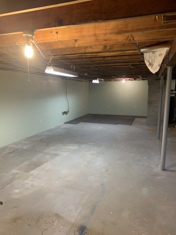 156 Eastview Ave, Somerset, MA Photo #36