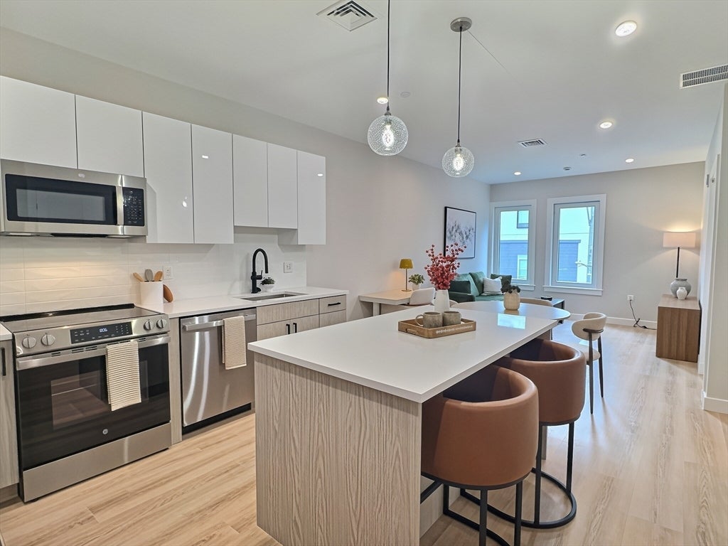 1305 Hyde Park Ave. 209