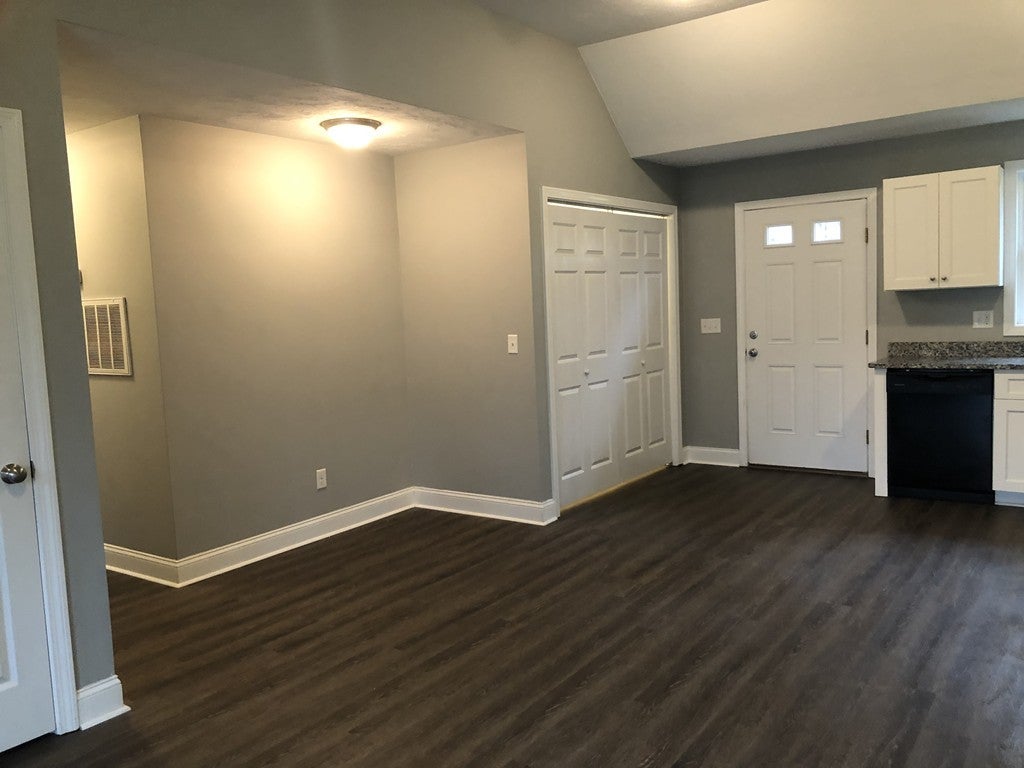 337 Middle Road A