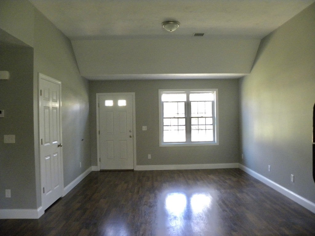 337 Middle Road A