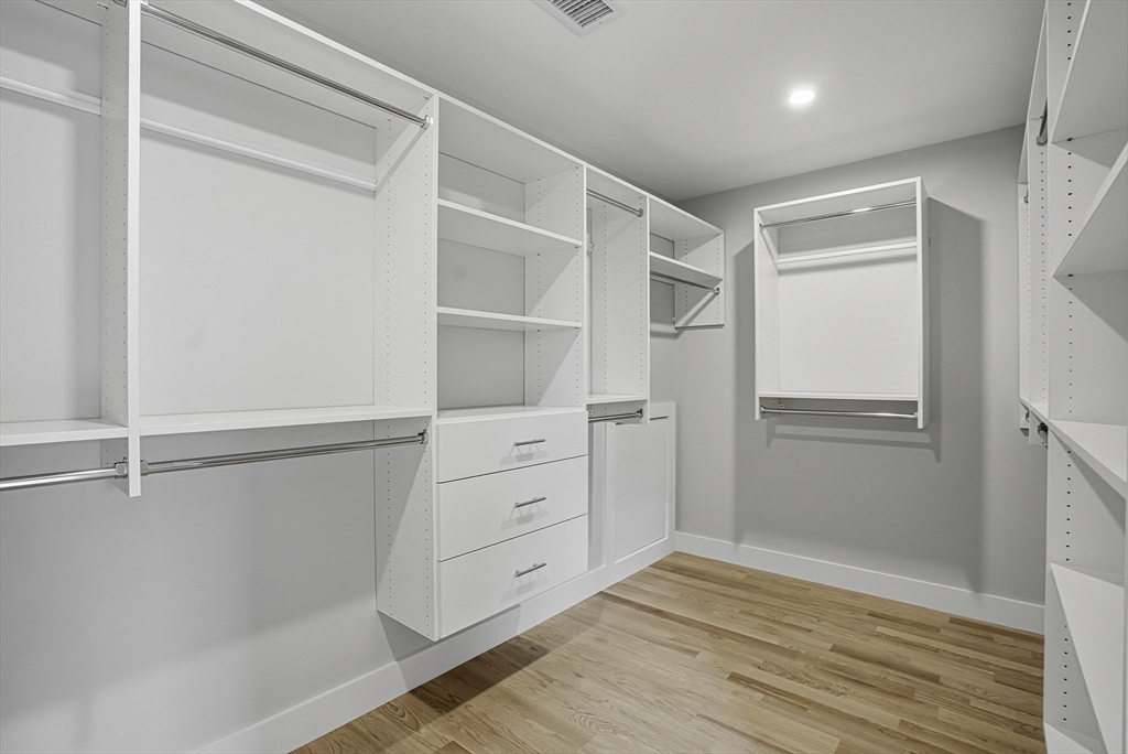 18 Avon Circle, Needham, MA Photo #14