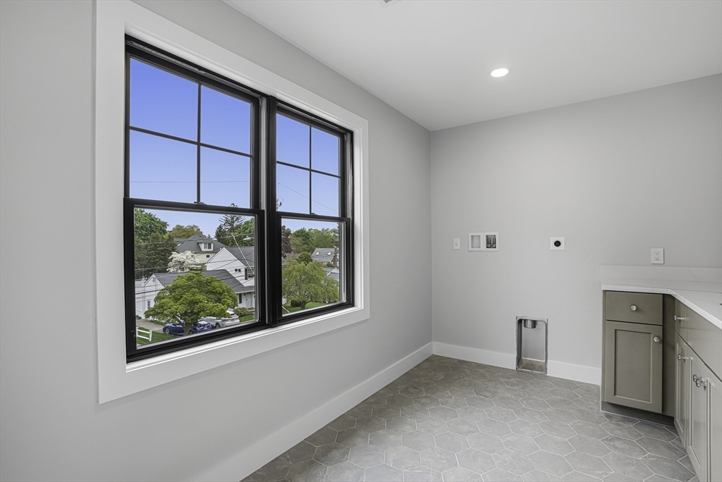 18 Avon Circle, Needham, MA Photo #15