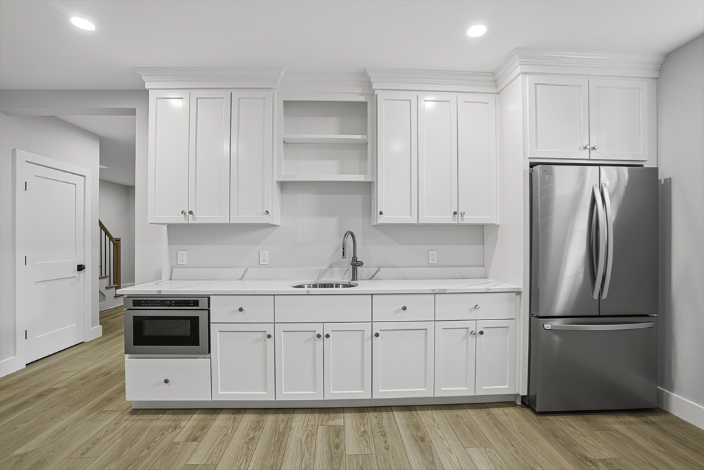 18 Avon Circle, Needham, MA Photo #16