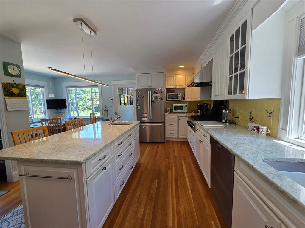 29 Barker St