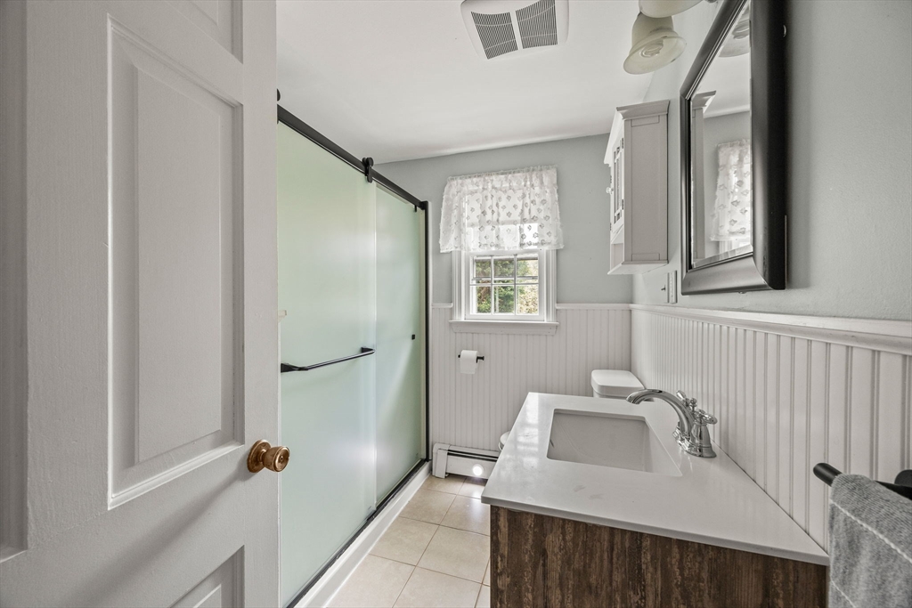 Dennis, Massachusetts 02660, United States, 3 Bedrooms Bedrooms, ,3 BathroomsBathrooms,Residential,Pending,101303