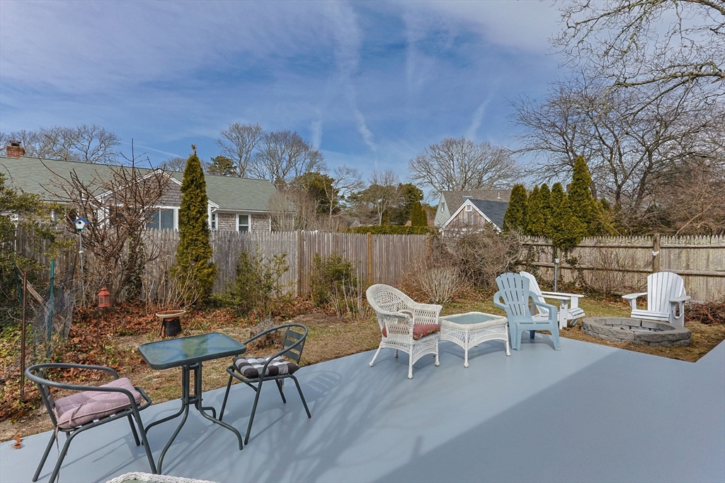 Dennis, Massachusetts 02660, United States, 3 Bedrooms Bedrooms, ,3 BathroomsBathrooms,Residential,Pending,101303