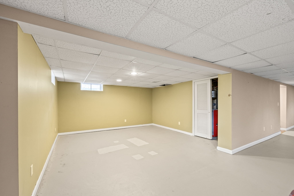 Dennis, Massachusetts 02660, United States, 3 Bedrooms Bedrooms, ,3 BathroomsBathrooms,Residential,Pending,101303