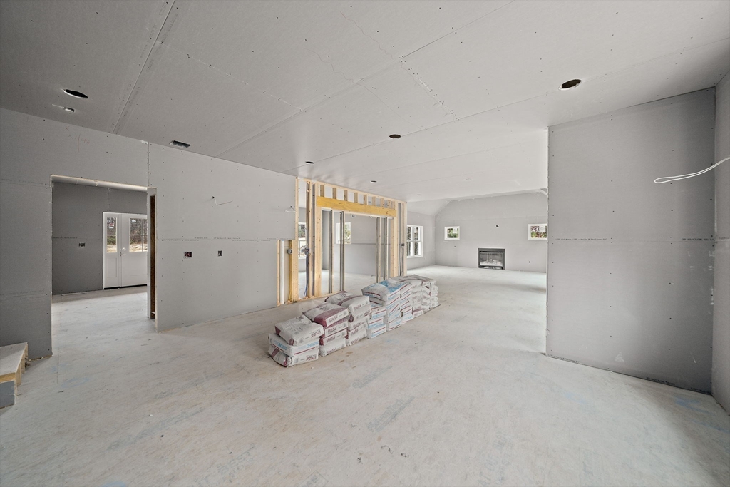 342 Country Club Way