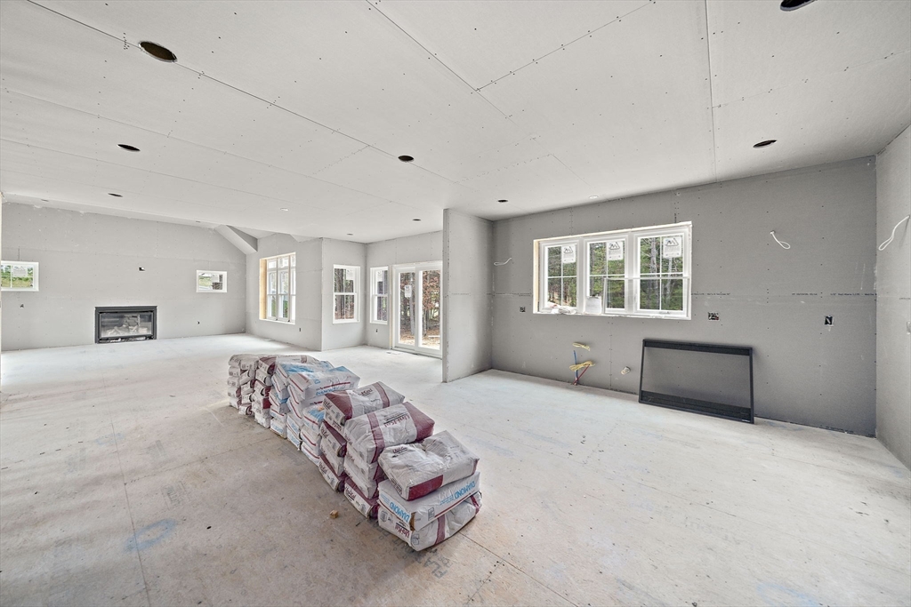 342 Country Club Way