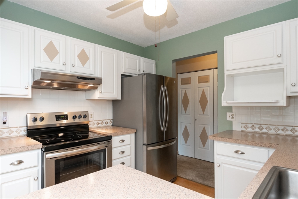 3 Ledgewood Way 20
