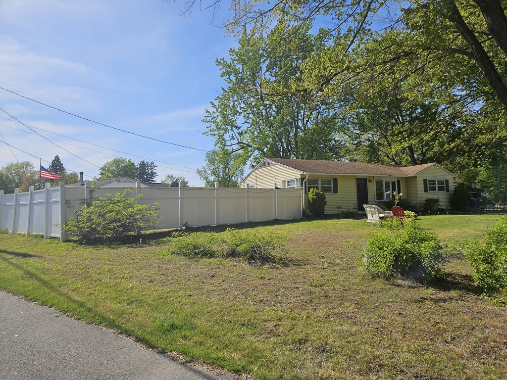 20 Treetop Ave