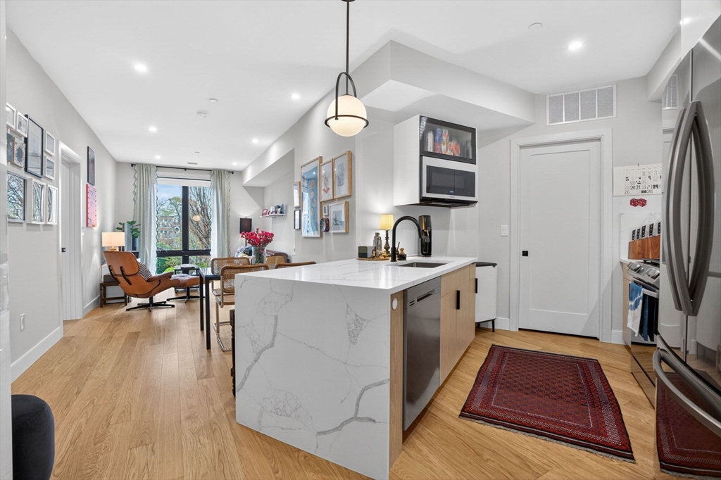 1710 Dorchester Avenue 202