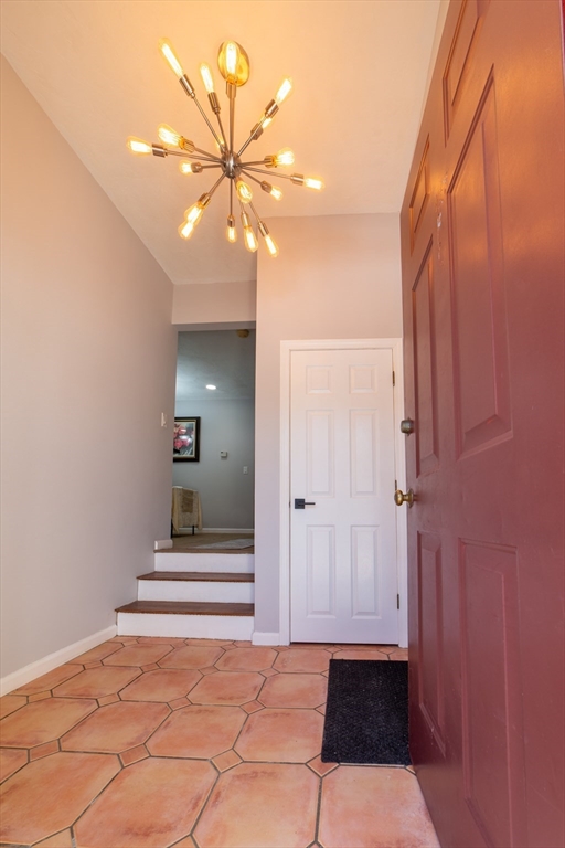 8 Lamplighter Lane 8