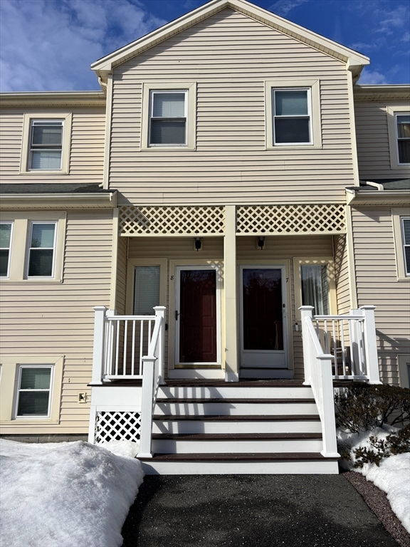 8 Lamplighter Lane 8