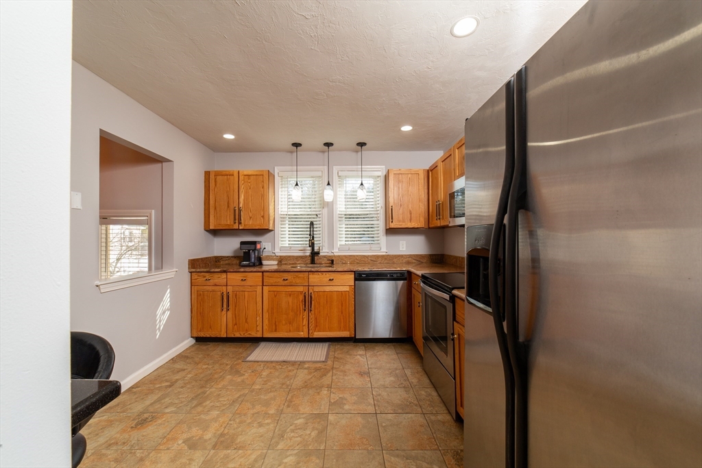 8 Lamplighter Lane 8