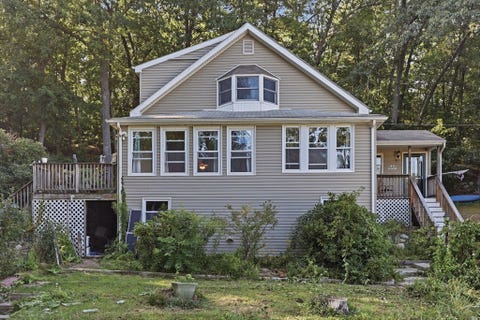 Photo of 79 Waverly Rd, Woburn, MA 01801 (MLS # 73569358)