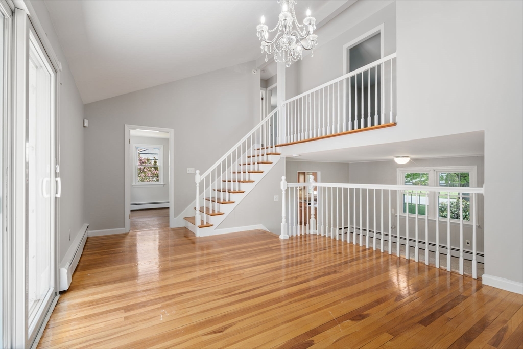 8 Sunset Drive, Framingham, MA Photo #15