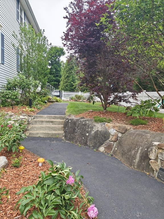 93 A Lexington St