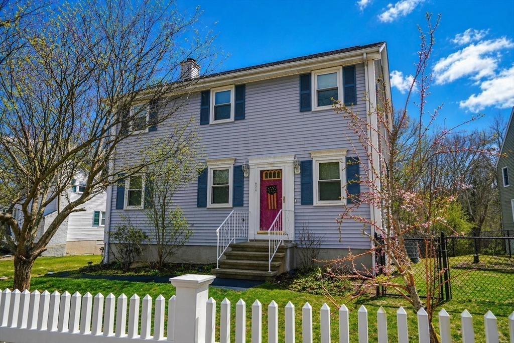 93 A Lexington St