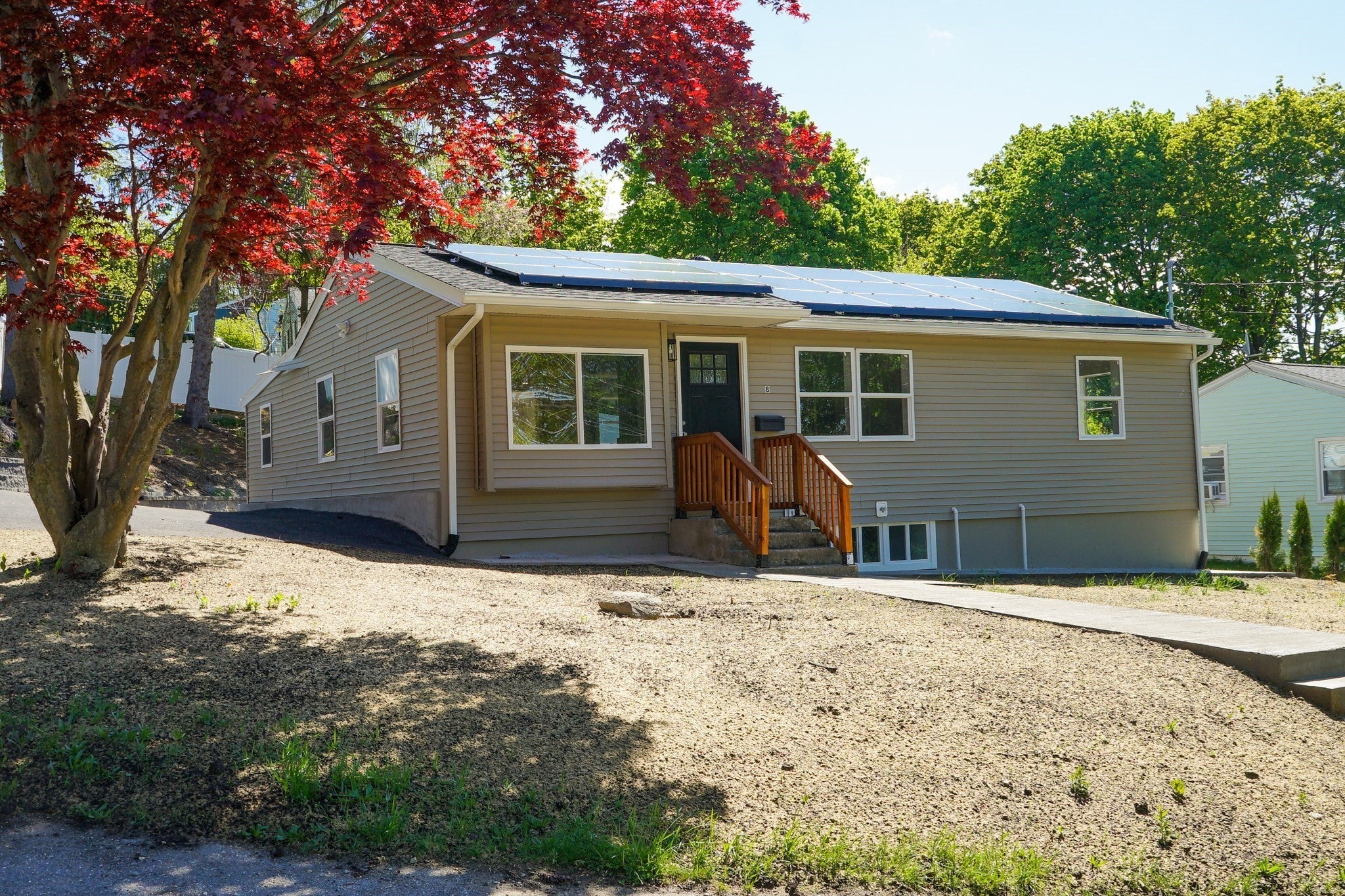 8 Sussex Ln