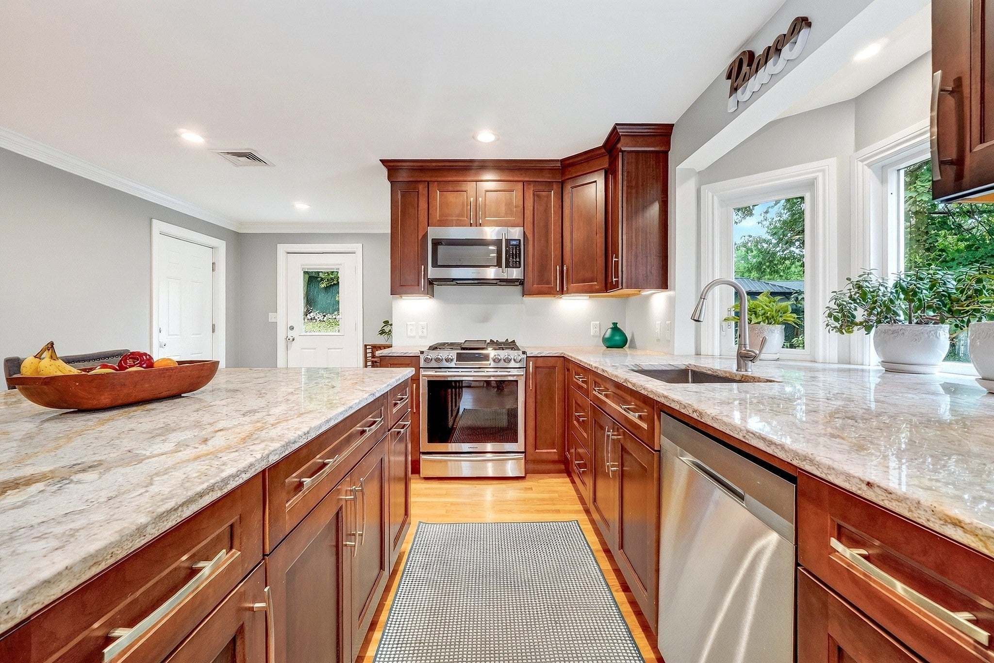 19 Rockwood St, Melrose, MA Photo #10