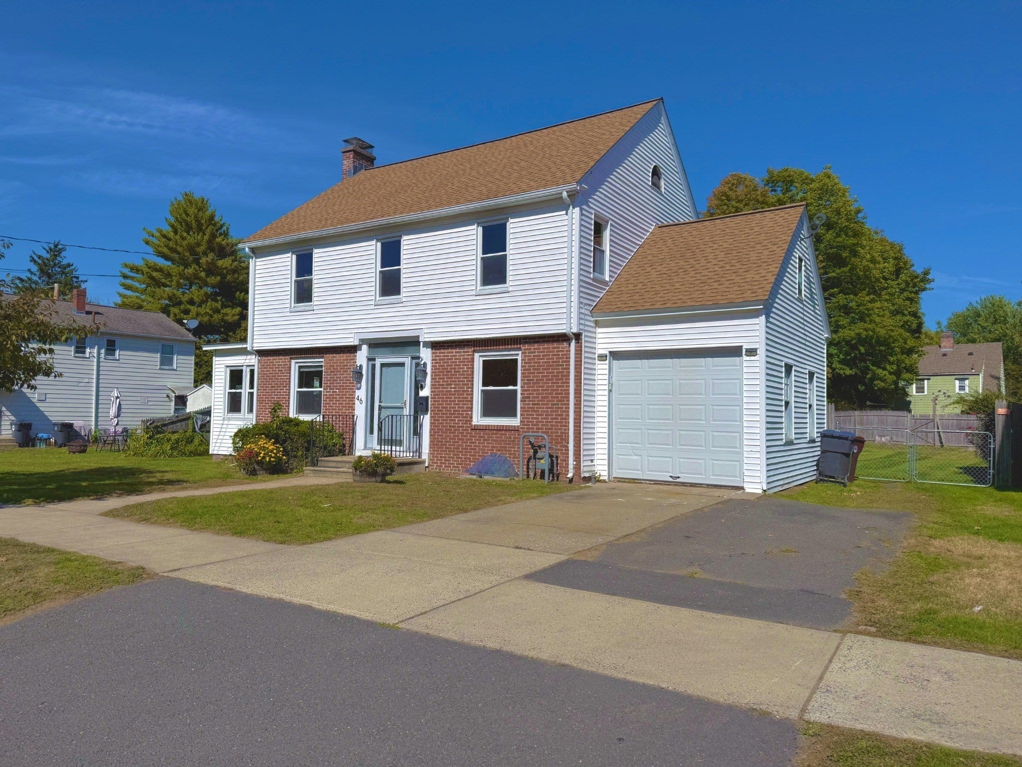 Photo of 46 Mckinley Ter, Westfield, MA