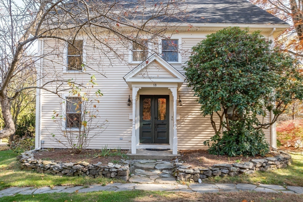 18 Norfolk Ave