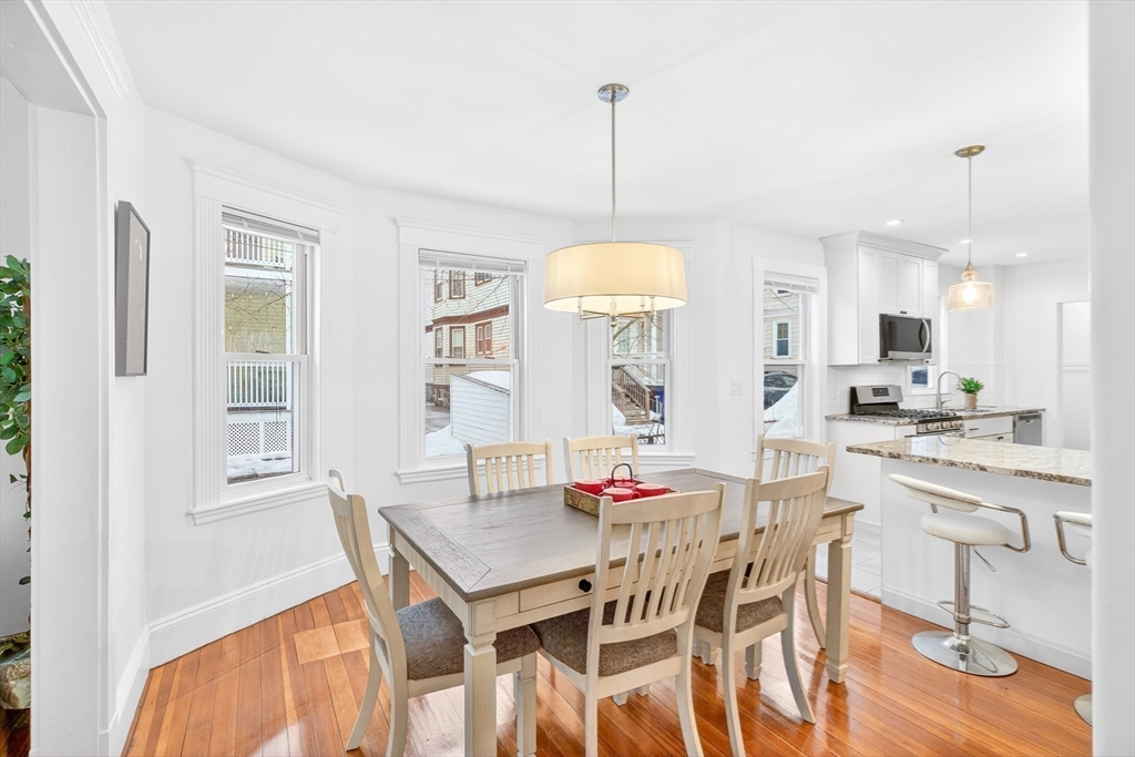 6 Brattle St 6