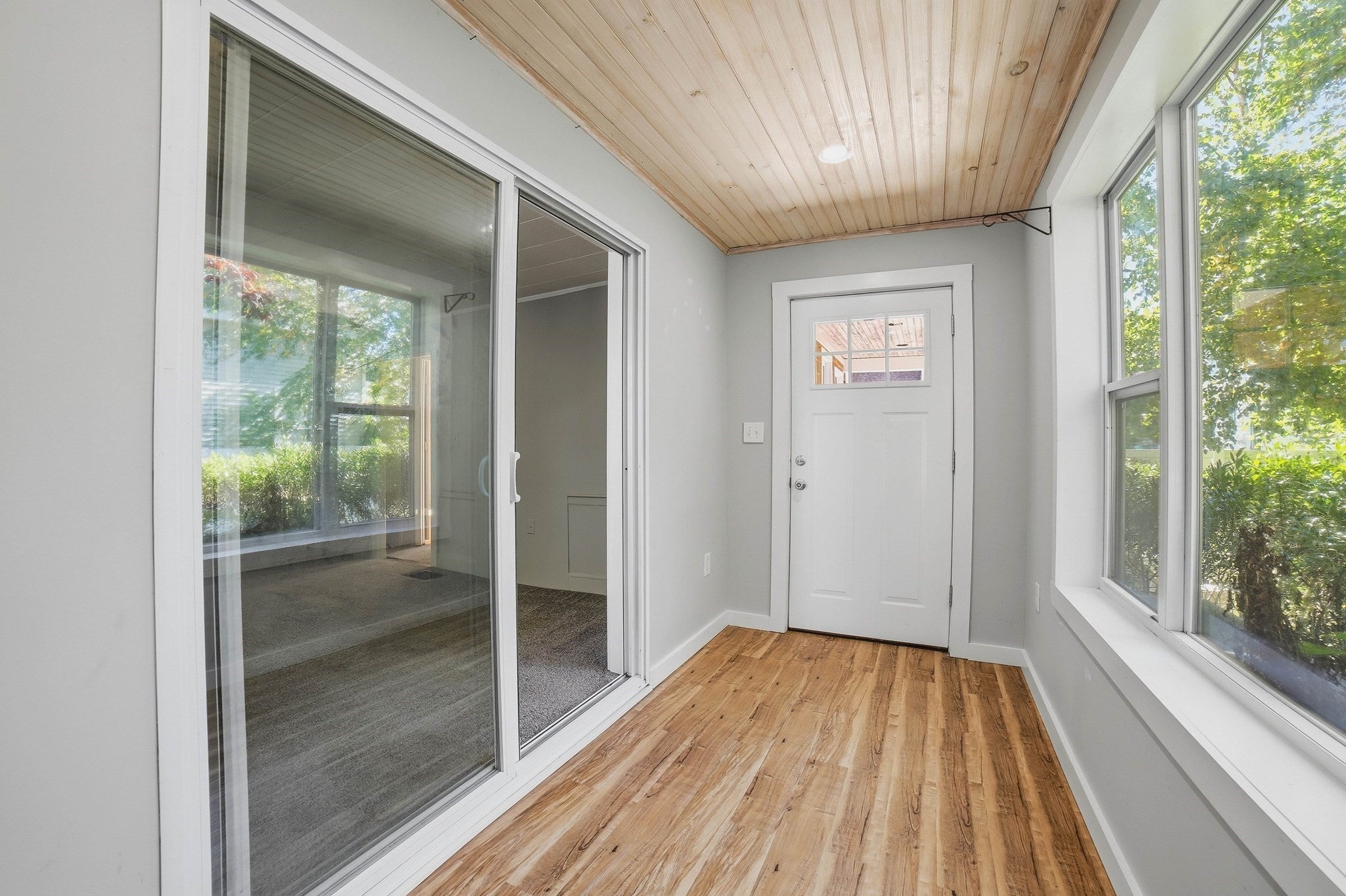 24 Collins, Amesbury, MA Photo #7