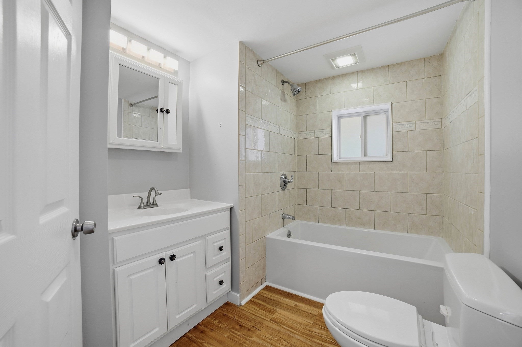 24 Collins, Amesbury, MA Photo #8