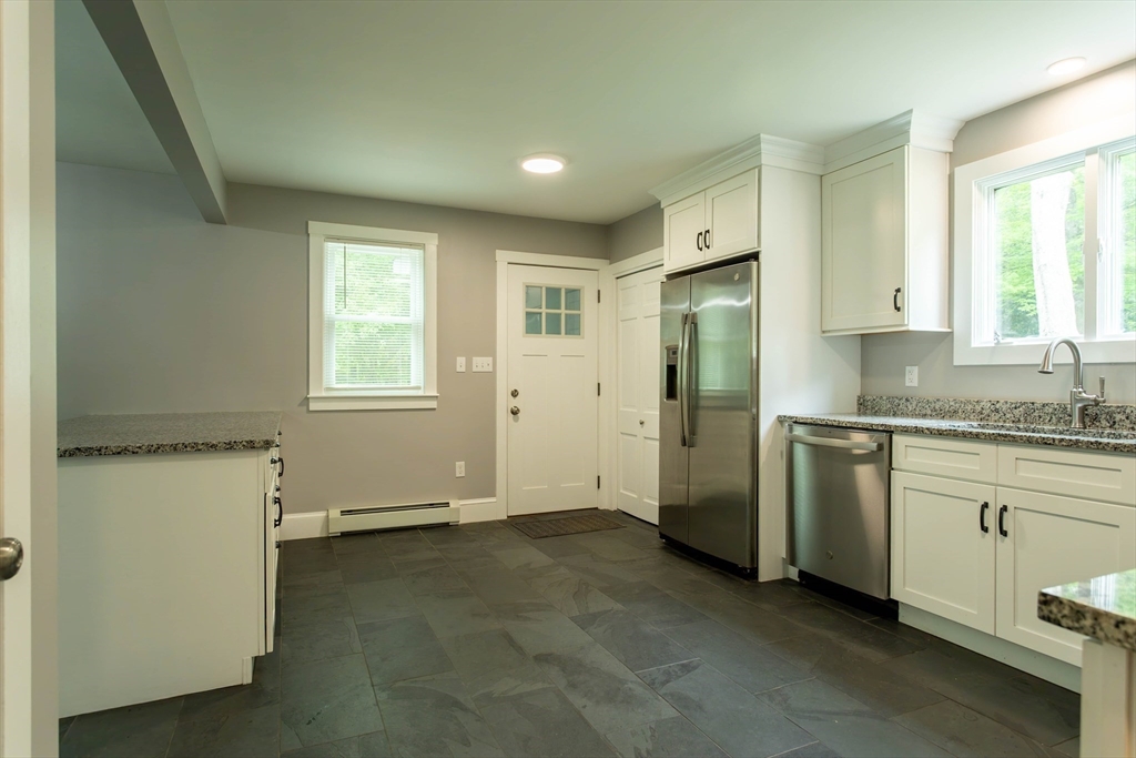 3 Ashlawn Rd