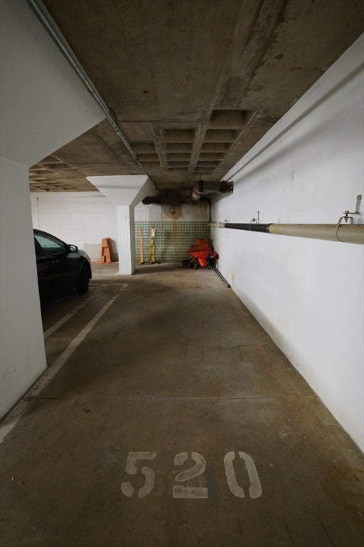 9 Hawthorne Pl Pkg 520