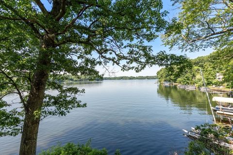 Photo of 40-1/2 Maple Ln, Sutton, MA 01590 (MLS # 73544603)