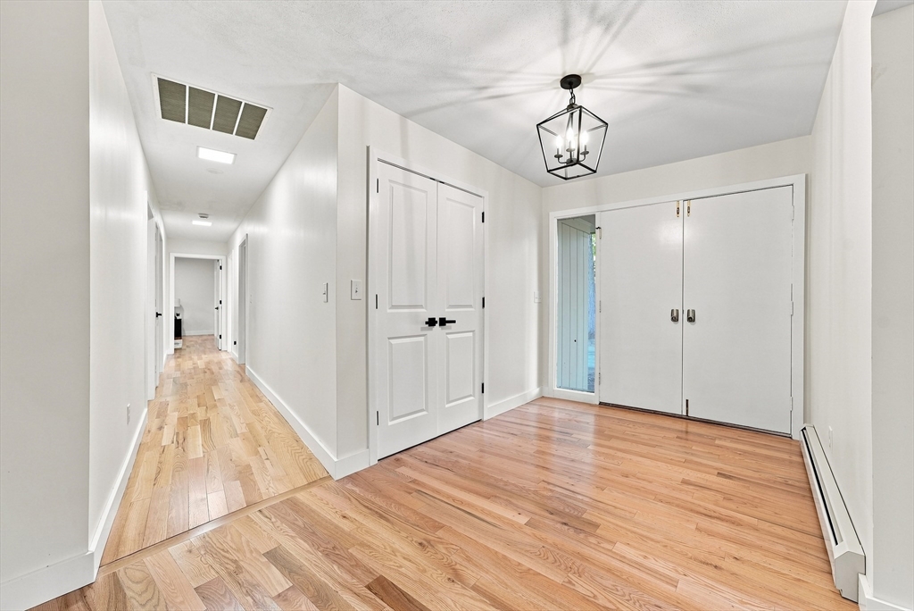 20 Longfellow Rd, Holyoke, MA, 20 Longfellow Rd, Holyoke, MA Photo #3