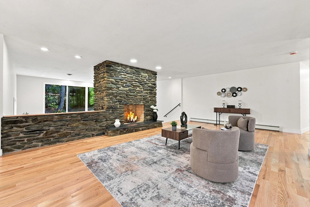 20 Longfellow Rd, Holyoke, MA, 20 Longfellow Rd, Holyoke, MA Photo #5