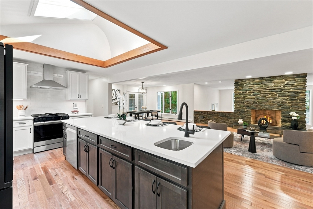 20 Longfellow Rd, Holyoke, MA, 20 Longfellow Rd, Holyoke, MA Photo #8