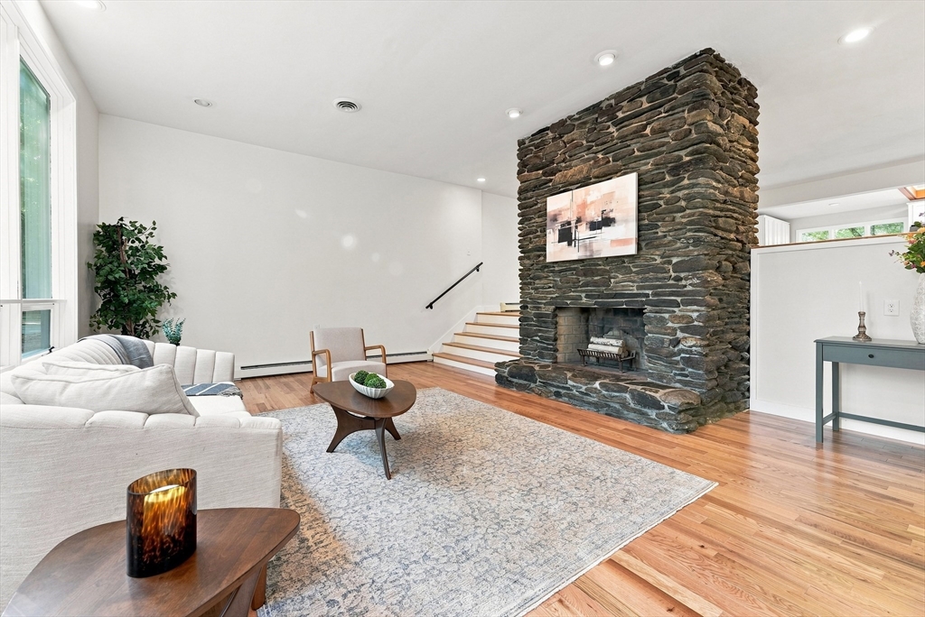 20 Longfellow Rd, Holyoke, MA, 20 Longfellow Rd, Holyoke, MA Photo #14