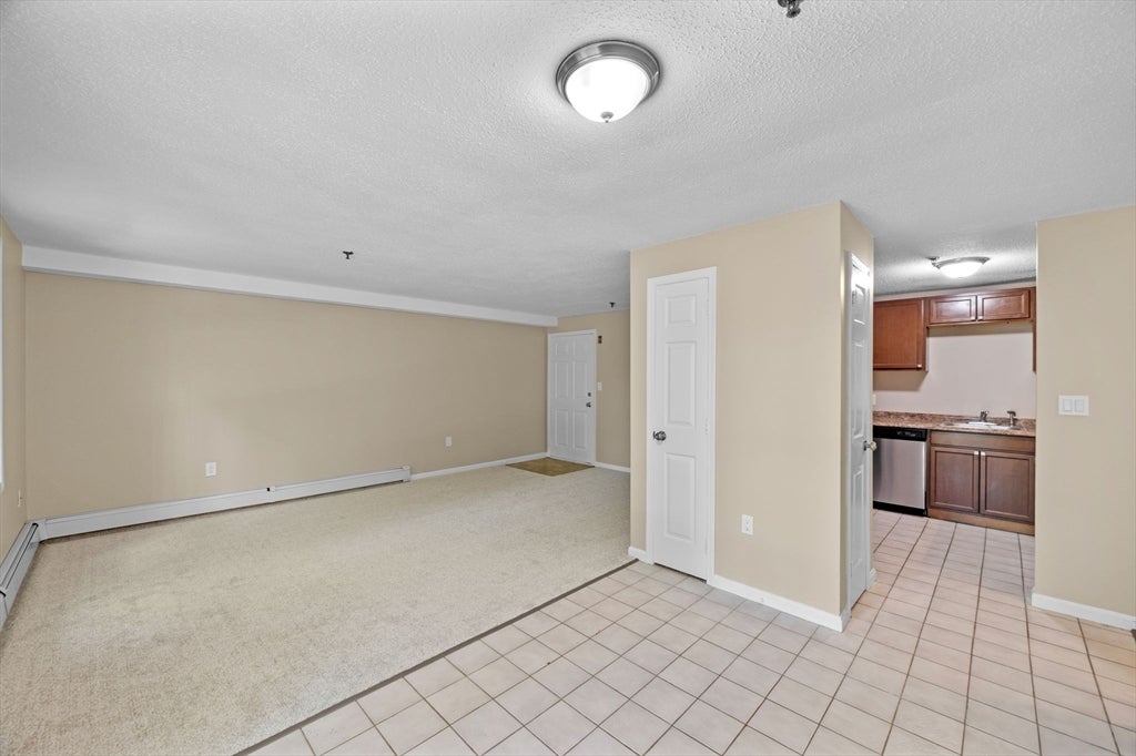 68 Lantern Ln #7, Dracut, MA, 68 Lantern Ln #7, Dracut, MA Photo #17