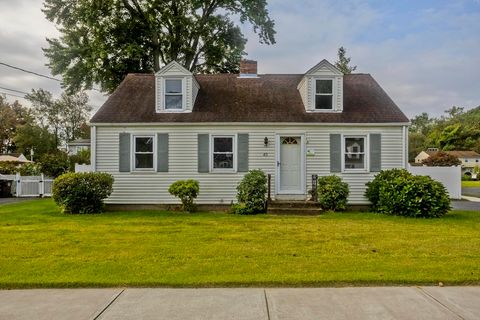 85 Alhambra Cir N Agawam MA 01001