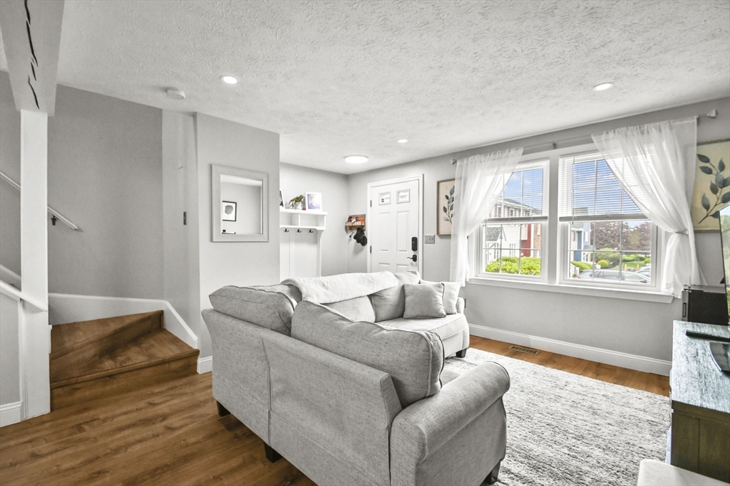 11 Fernwood Drive D