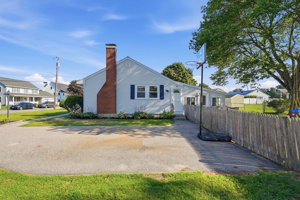 16 Robert Ave, Woburn, MA, 16 Robert Ave, Woburn, MA Photo #33