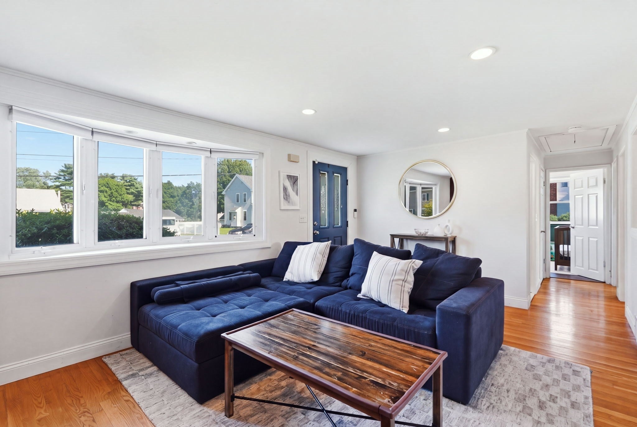 16 Robert Ave