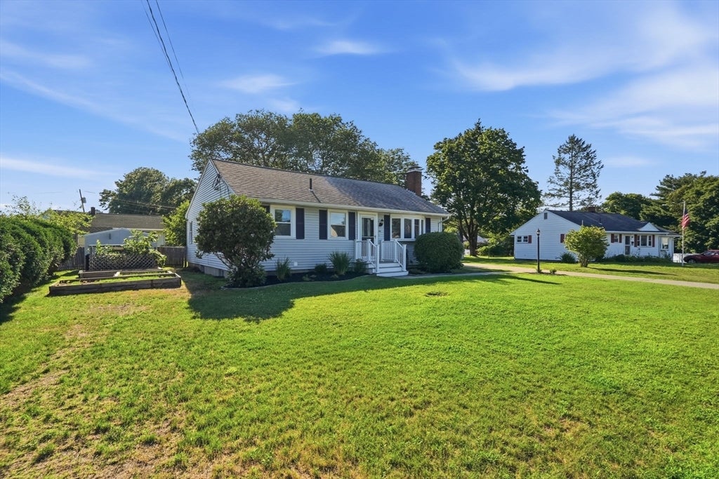 16 Robert Ave, Woburn, MA, 16 Robert Ave, Woburn, MA Photo #3