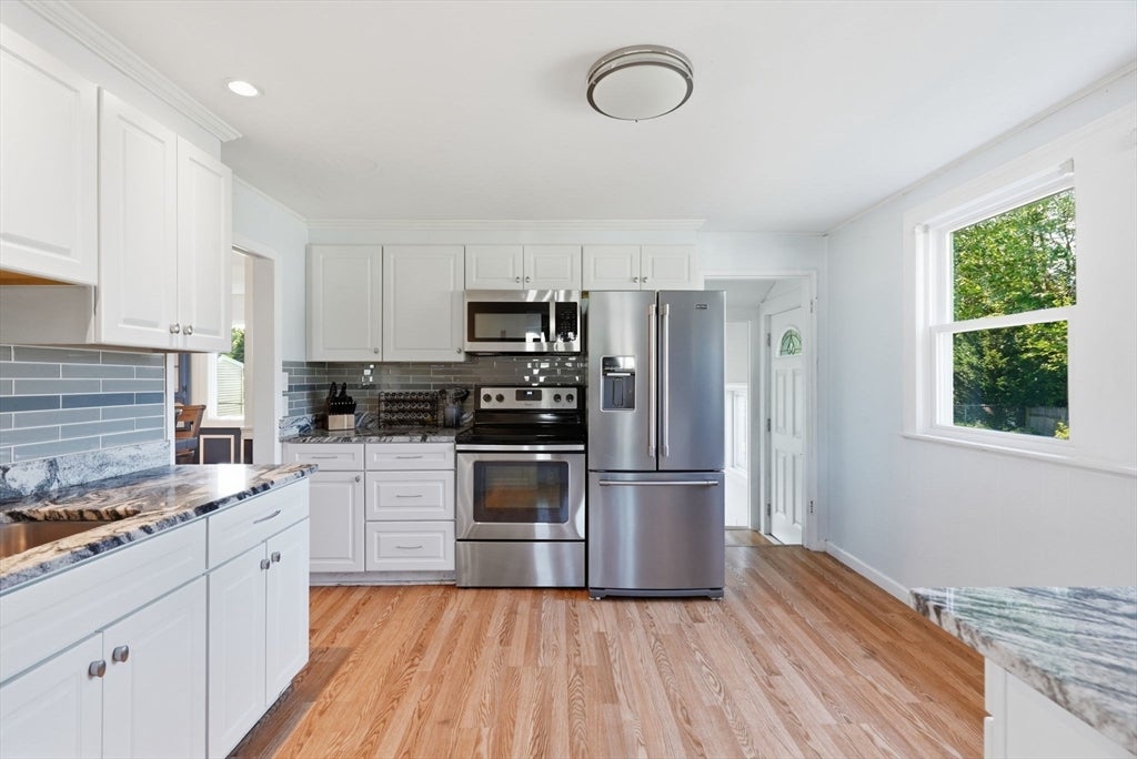 16 Robert Ave, Woburn, MA, 16 Robert Ave, Woburn, MA Photo #11