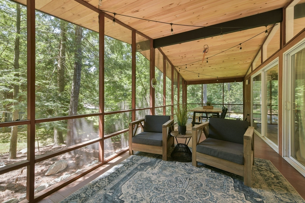 Wayland, Massachusetts 01778, United States, 3 Bedrooms Bedrooms, ,3 BathroomsBathrooms,Residential,Active,218996