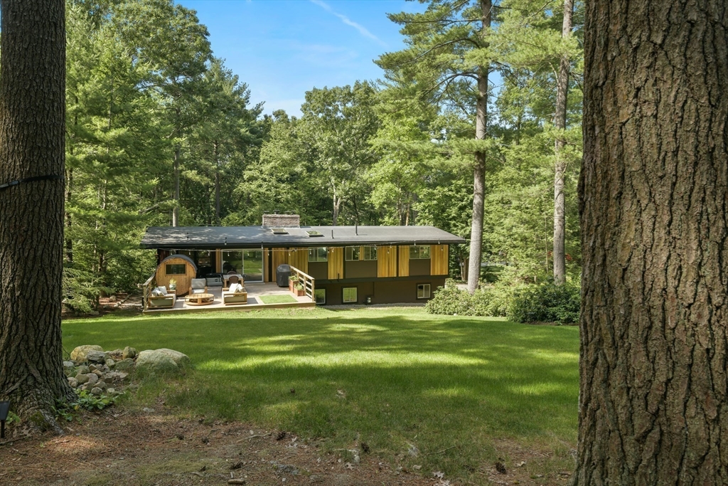 Wayland, Massachusetts 01778, United States, 3 Bedrooms Bedrooms, ,3 BathroomsBathrooms,Residential,Active,218996