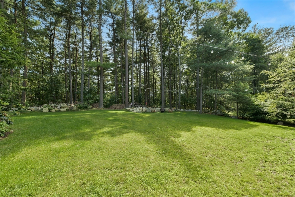 Wayland, Massachusetts 01778, United States, 3 Bedrooms Bedrooms, ,3 BathroomsBathrooms,Residential,Active,218996