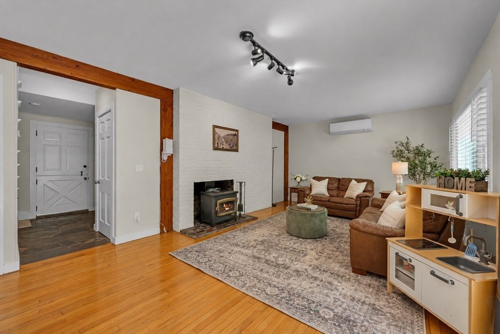 103 Newtown Road