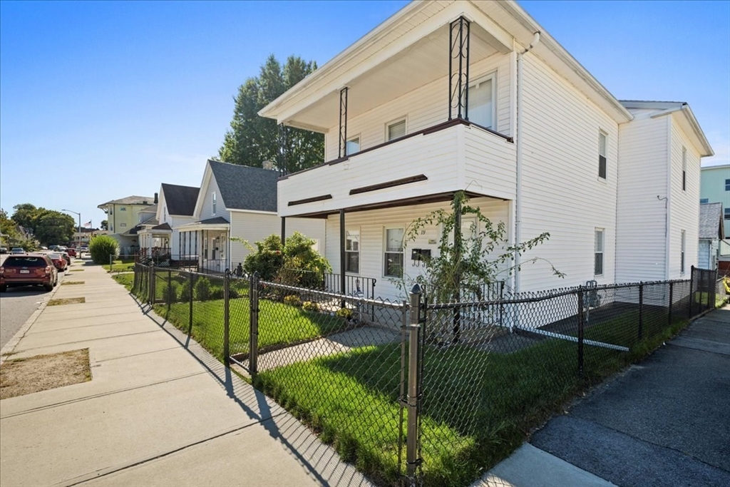 19 Orient St